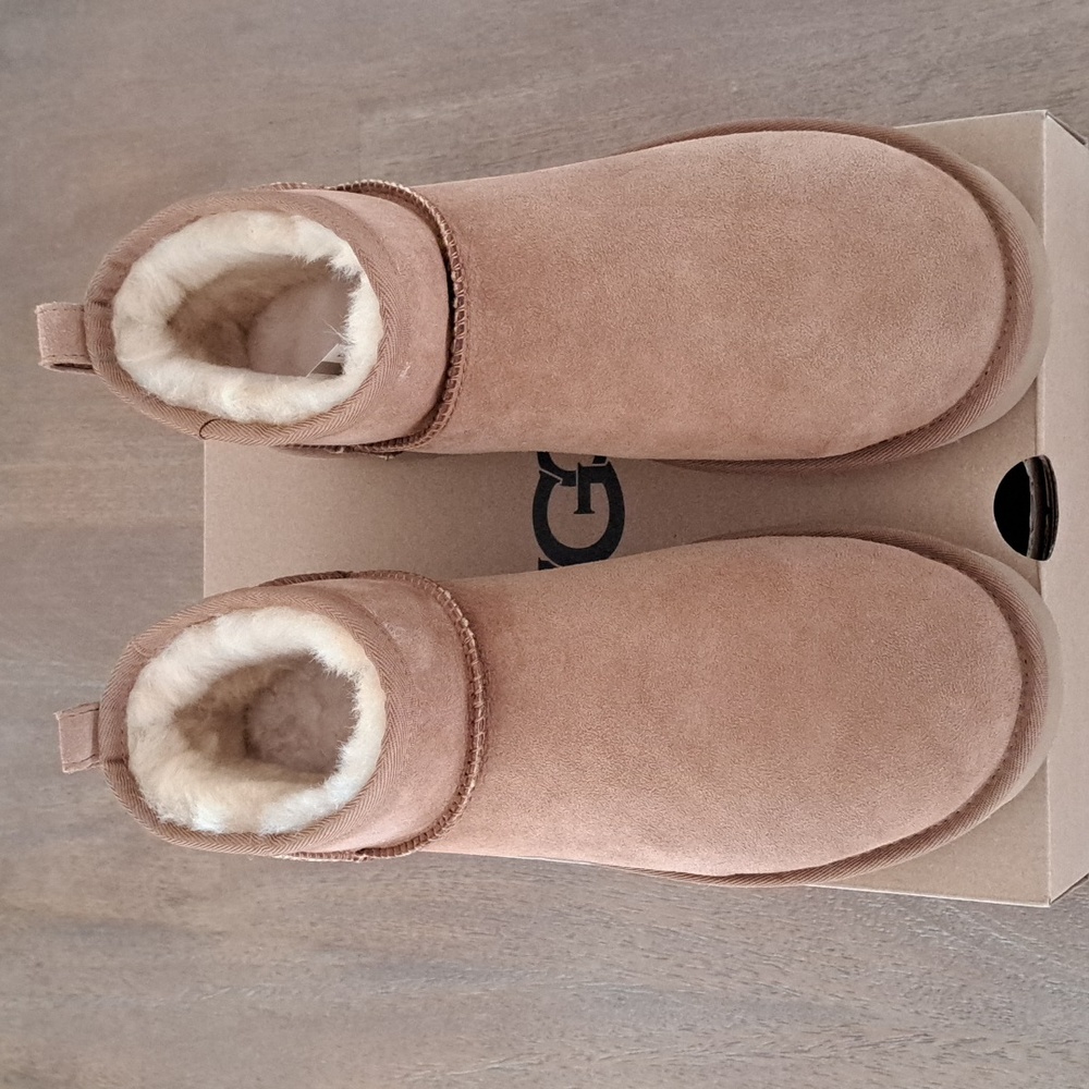 UGG Women's Classic Ultra Mini - Color: Chestnut - Size: 10 - Picture 2 of 9